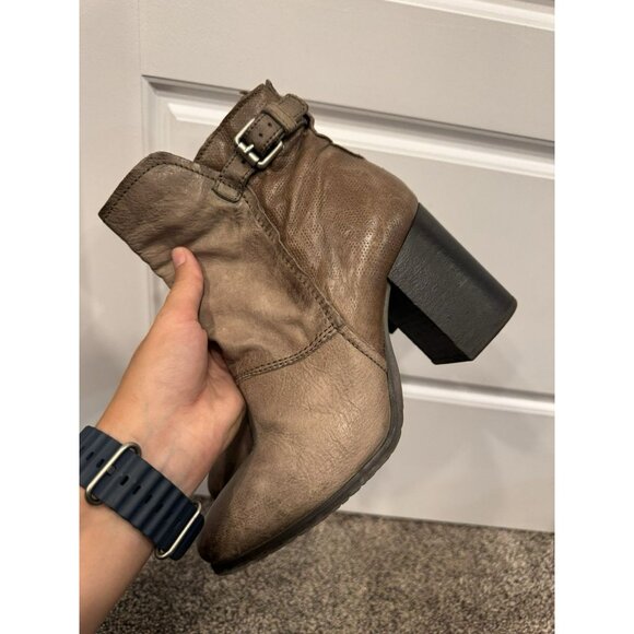 Miz Mooz Brown Leather Ankle Boots Buckle Size 38 EUC - Picture 3 of 7